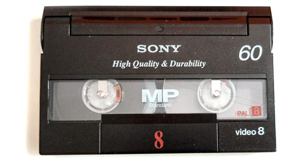 Cinta video 8mm grabada como video8, Hi8 o digital8 que podemos digitalizar a archivo MP4 ó DVD